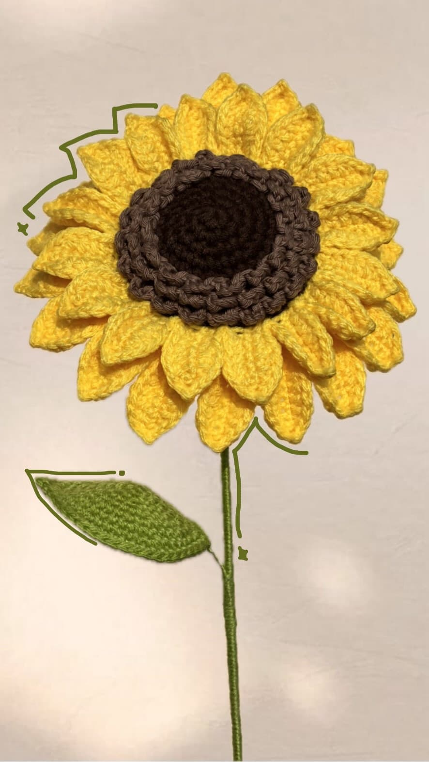 Single crochet sunflower stem